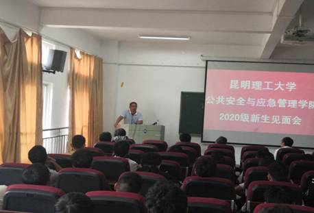 762AAA67F65C012E52EDBDDB9AFF79BB